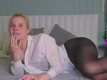 Stefie_wells  live sex cam