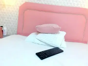 Taylormeller  live sex cam