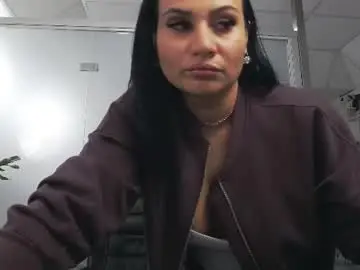 Yaraxcox  live sex cam