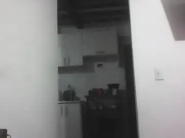 Zafiro_rubi  live sex cam