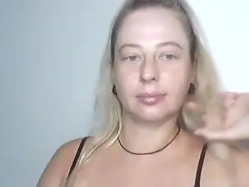 Charmingmila  live sex cam