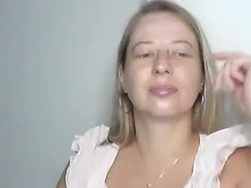 Charmingmila  live sex cam