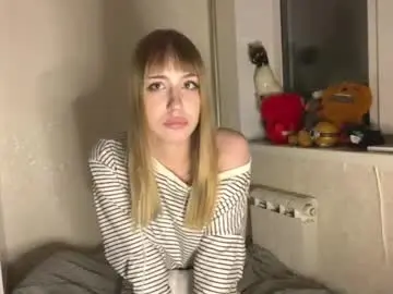 Freddahunnings  live sex cam