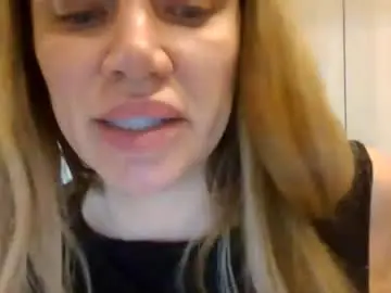 Lena6122000  live sex cam