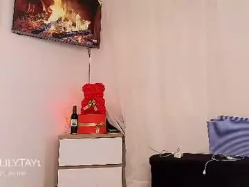 Lily_tay_  live sex cam