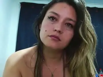 Madelheine  live sex cam