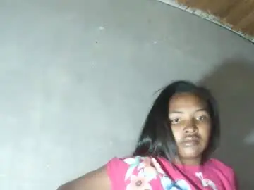 Mariah586  live sex cam