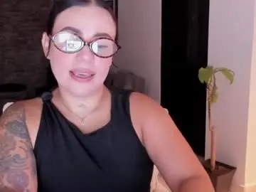 Mirandaredd  live sex cam