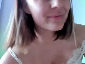 Shemikaneverson  live sex cam