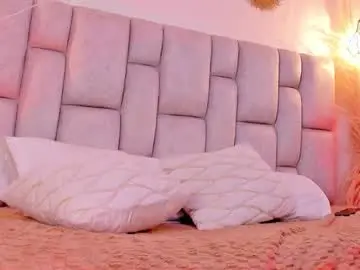 Theladydesire  live sex cam