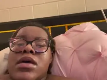 Thicchickk  live sex cam