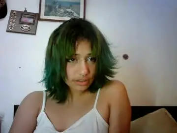 Valerysmith18  live sex cam