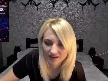 Annagreeneyess  live sex cam