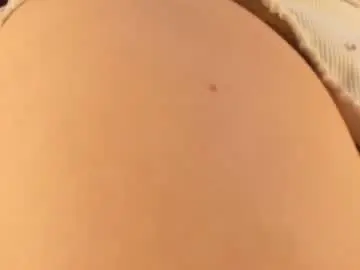 Blondy_blows69  live sex cam