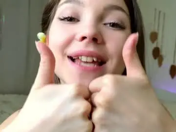 Charming_bliss  live sex cam