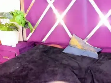 Chloebrooks52  live sex cam