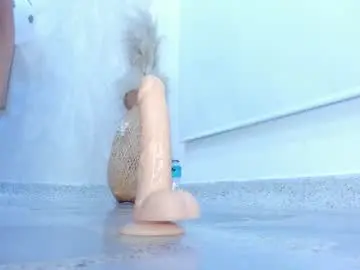 Crystal_sm  live sex cam