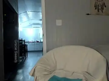 Graciously3333  live sex cam