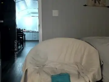 Graciously3333  live sex cam