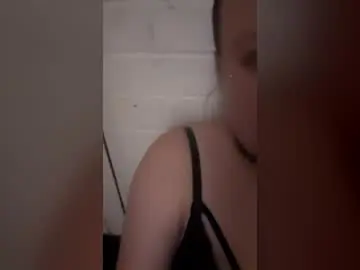 Jazzyrose2  live sex cam