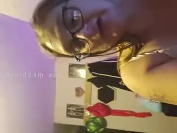 Missymarie2026  live sex cam