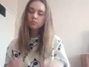 Williekuske  live sex cam