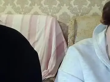 Ylleyeroks  live sex cam