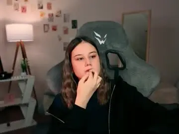 Yourcandyhunter  live sex cam