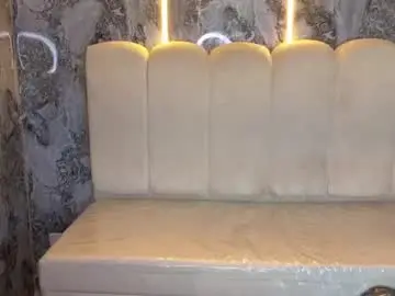 Adarasuri_v  live sex cam