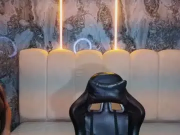 Adarasuri_v  live sex cam