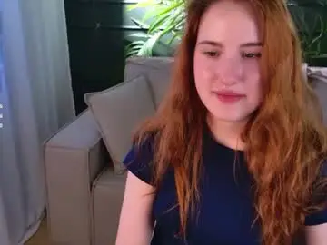 Chloeaster  live sex cam