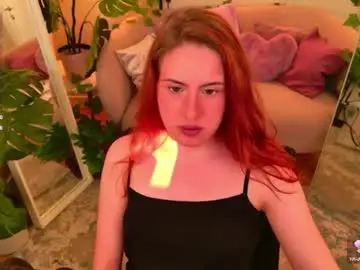 Chloeaster  live sex cam