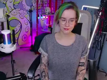 Cumpotikeve  live sex cam