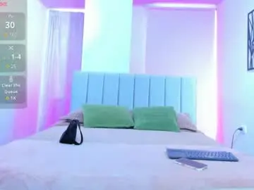 Emily7__  live sex cam