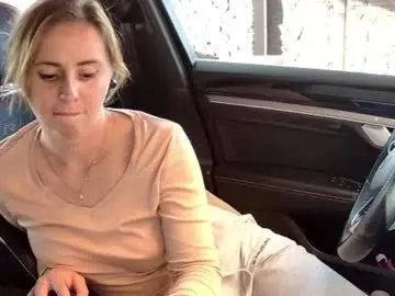 Georgiapeachgirl  live sex cam