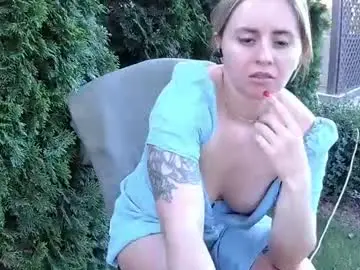 Georgiapeachgirl  live sex cam