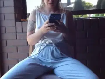 Georgiapeachgirl  live sex cam