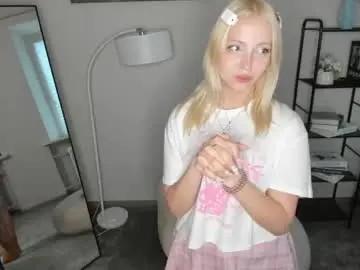 Kattyblondy  live sex cam
