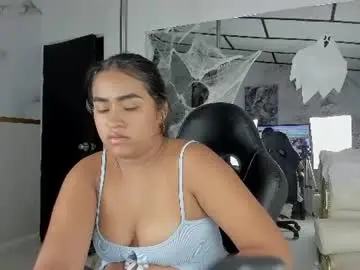 Laura__hernandez  live sex cam