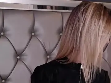 Mayahales  live sex cam