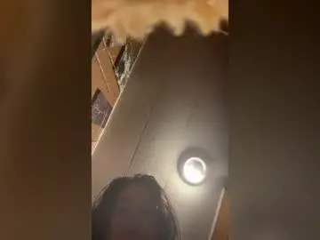 Piecesxx  live sex cam