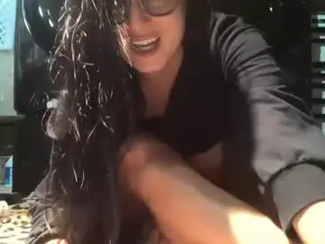 Skimaskedmilf  live sex cam
