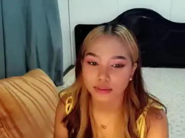 Ivory_whore  live sex cam