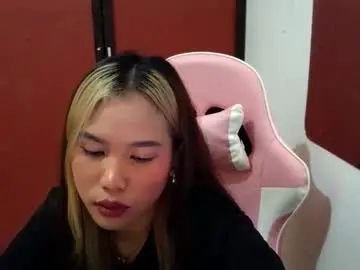 Ivory_whore  live sex cam