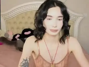Lilpupsonish  live sex cam