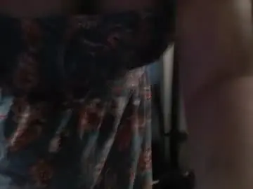 Mandarinka28  live sex cam