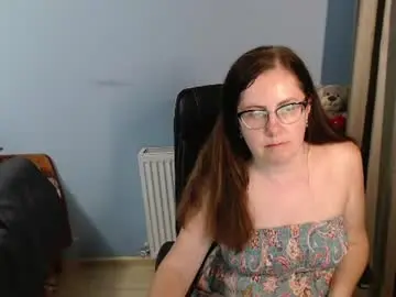 Mandarinka28  live sex cam