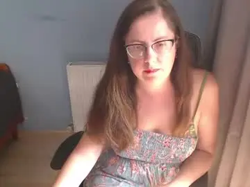 Mandarinka28  live sex cam