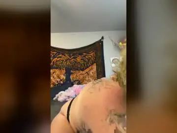 Tatmamabear  live sex cam