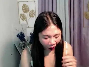 Urseductive_llanaxx  live sex cam